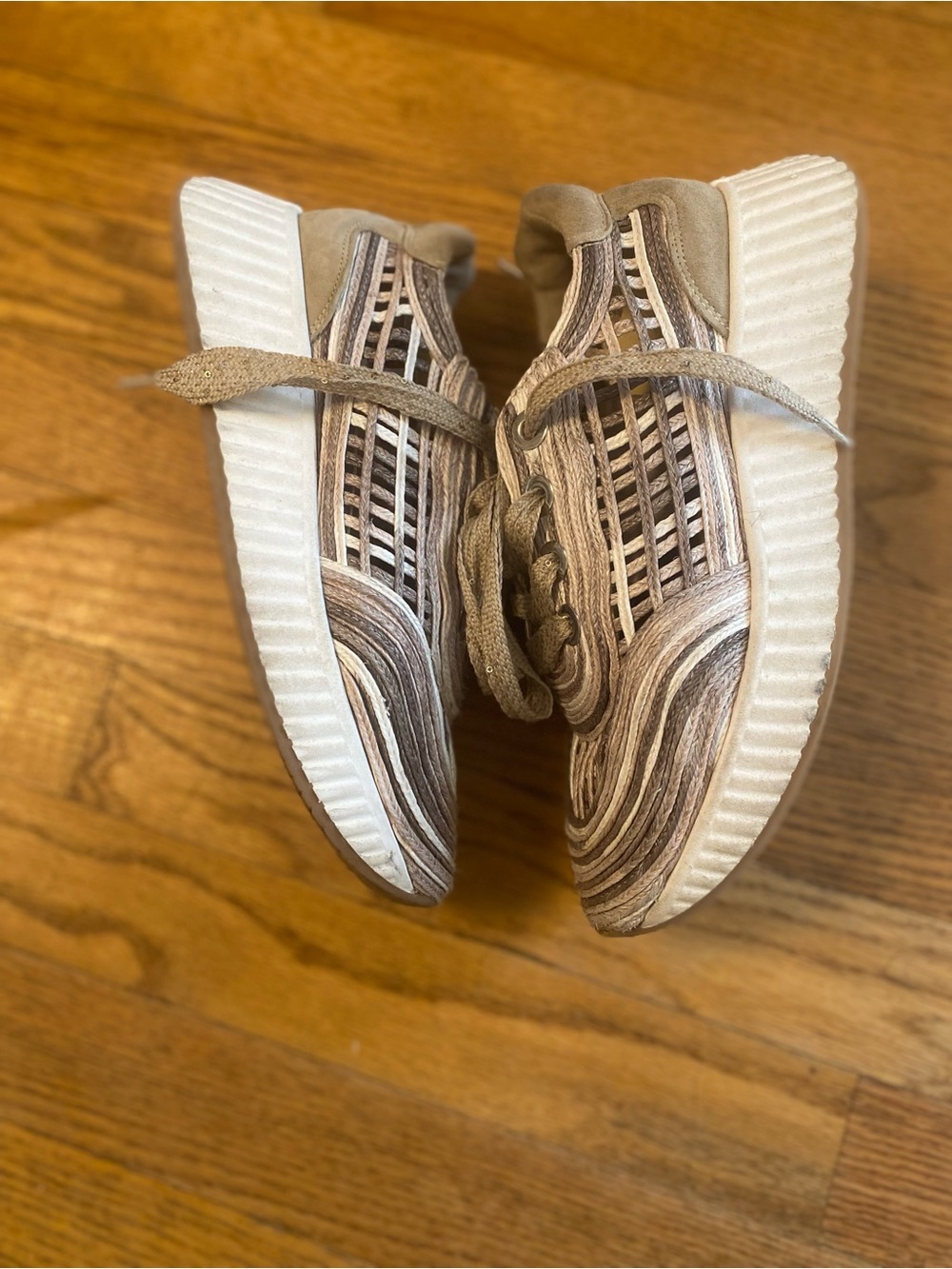 Women’s softwave sneakers